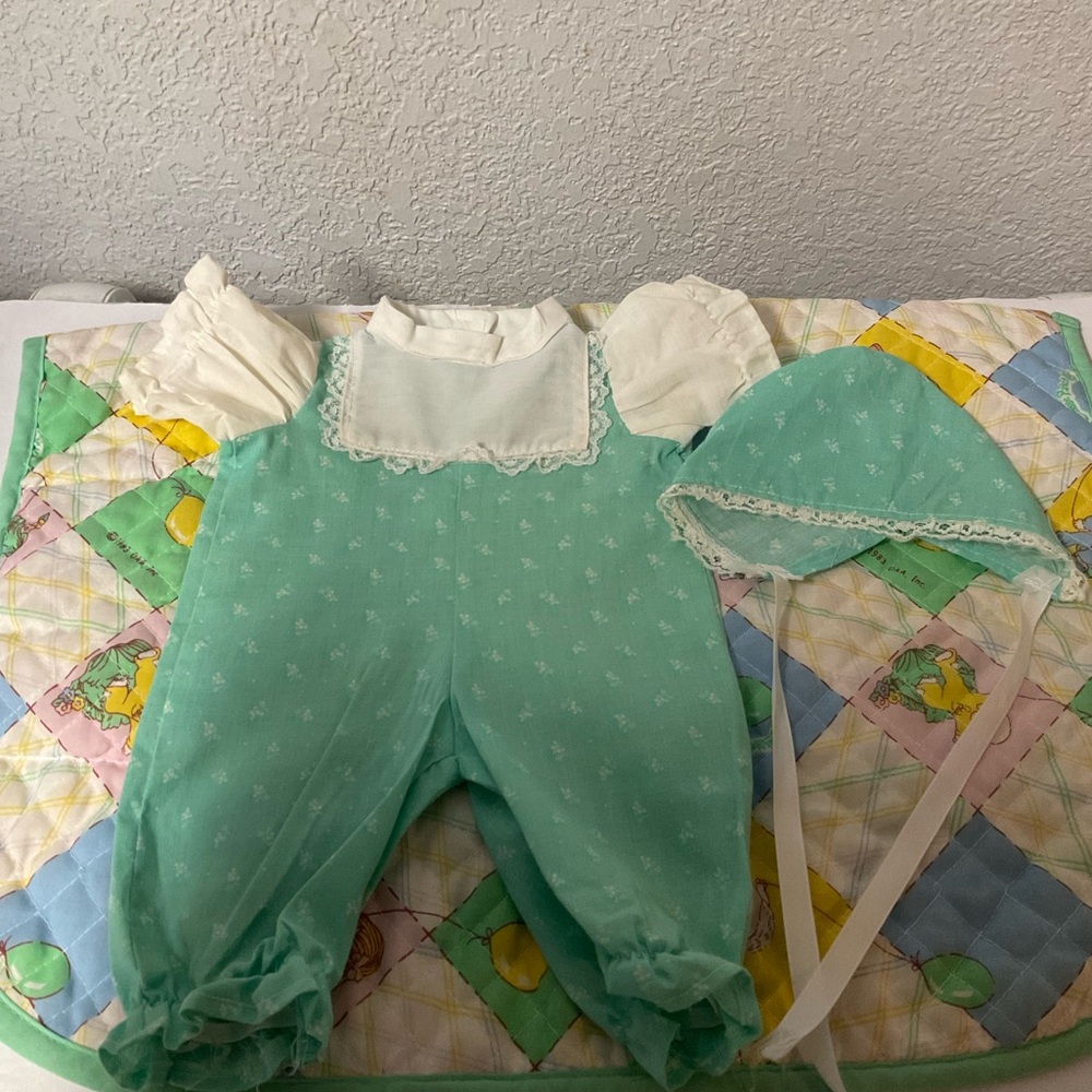 RARE Vintage Cabbage Patch Kids Preemie Green and White Jumpsuit Matching Bonnet